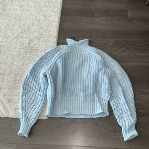 H&M Ribbed Turtleneck Sweater. Size small